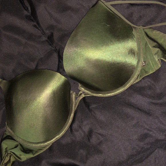 Victoria Secret Push up Bra - Picture 1 of 5